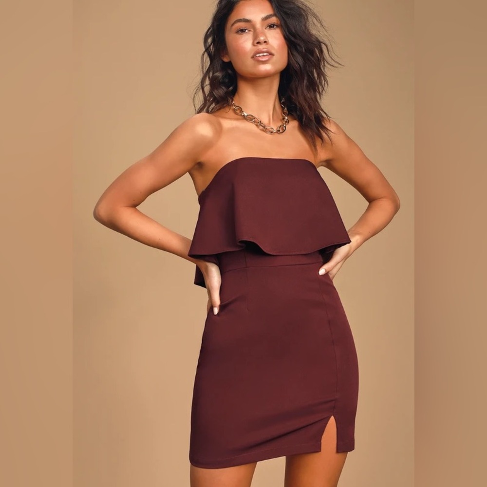 Kiani burgundy strapless dress
